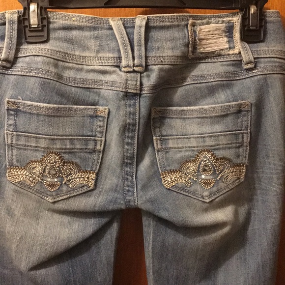 Almost Famous Jeans - Picture 3 of 4